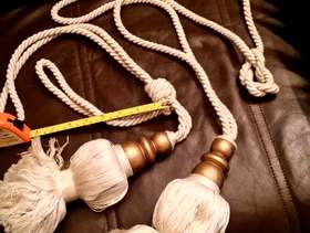 Freecycle Curtain tiebacks in Cream and Gold