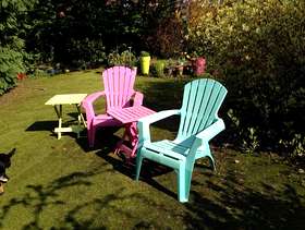 Freecycle 2 garden chairs and 2 tables