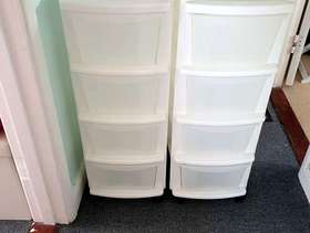 Freecycle Plastic storage drawers