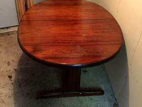 Freecycle Dining Table and Chairs