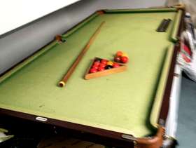 Freecycle Snooker Table