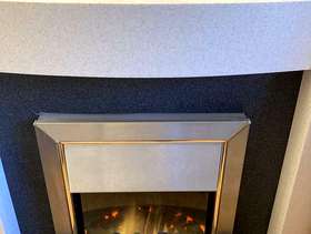 Freecycle Electric fireplace with artificial coles