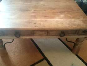 Freecycle Beautiful 2 drawer rustic coffee table