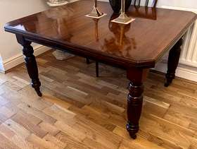Freecycle Victorian French Polished mahogany dining table