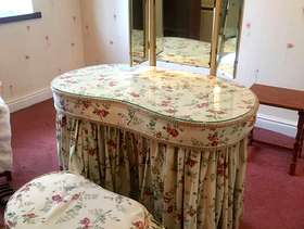 Freecycle Dressing table