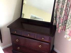 Freecycle Set of Bedroom Furniture