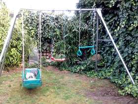 Freecycle Garden swing set