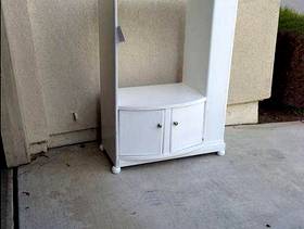 Freecycle White tv stand