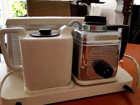 Freecycle Vintage clock and tea maker