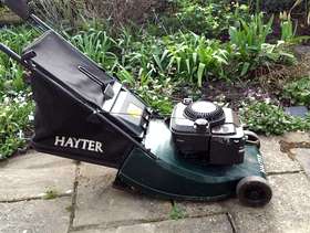Freecycle Hayter Harrington 41 Petrol lawn mower with drive