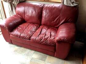 Freecycle 2 Leather sofas - burgundy - 2 seaters, matching