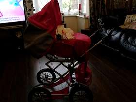 Freecycle Silver Cross dolls pram