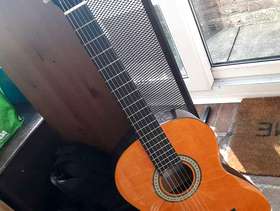 Freecycle Acoustic guitar - small