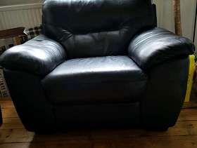 Freecycle Black leather sofa