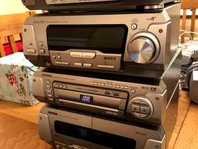Freecycle Technics Stereo with surround sound and DVD/CD changer