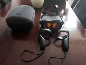 Freecycle Oculus quest 64gb + case