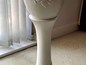 Freecycle Jardiniere Stand and Planter