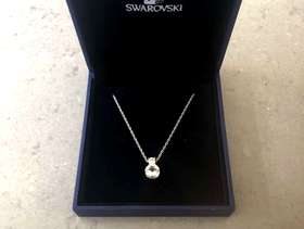 Freecycle New unworn Swarovski Necklace