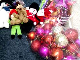 Freecycle Christmas tree Decs