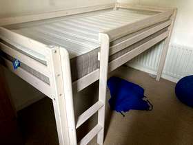 Freecycle Single wooden loft bed, white.