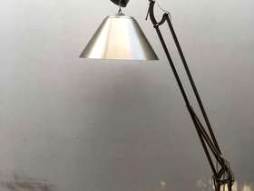 Freecycle Big metal anglepoise lamp from Made.com