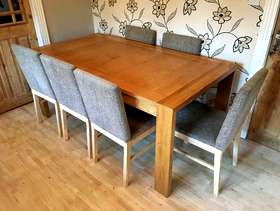 Freecycle Large habitat solid wood extending table and 6 chairs