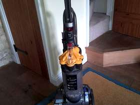 Freecycle Dyson DC33 Vacuum cleaner