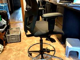 Freecycle Draughtsman's Chair (High office chair)