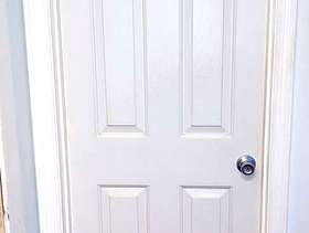 Freecycle Five interior white doors