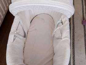 Freecycle White wicker moses basket