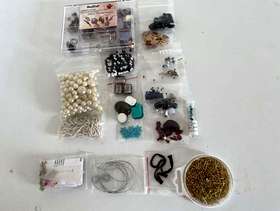 Freecycle BEADS & EQUIPMENT 15 packets + A BOX OF BEADS: ...