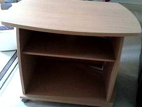 Freecycle TV stand