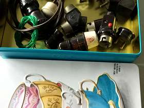 Freecycle 1950s plugs