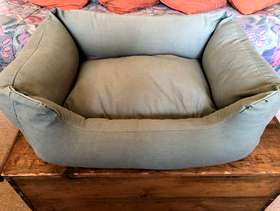 Freecycle Small dog bed