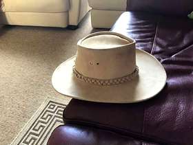 Freecycle Australian Suede Bush Hat