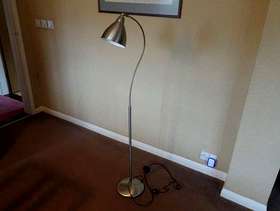 Freecycle Freestanding chrome spot lamp.