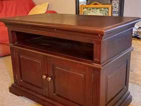 Freecycle TV stand/cabinet