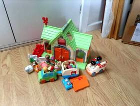 Freecycle Early Learning Centre play set