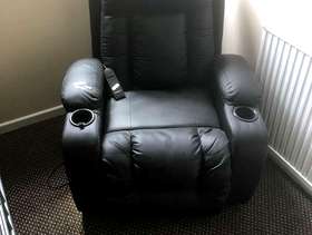 Freecycle Electric reclining and lifting chair