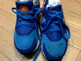 Freecycle Nike trainers size 4.5