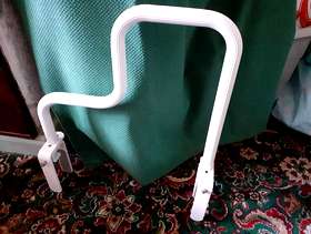 Freecycle Bath aid handle