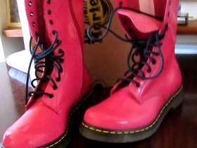 Freecycle Vintage Fuschia Pink Doc Martins lady's boots 1 B99