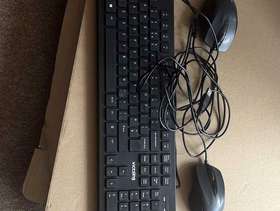 Freecycle Keyboard & mouse