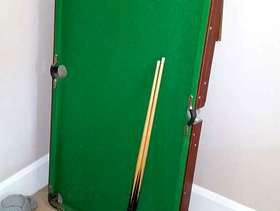 Freecycle Snooker pool table.
