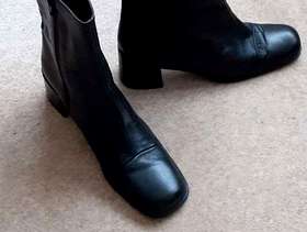 Freecycle Next Black Leather Boots