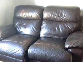 Freecycle 2xLeather chairs. Electric recliners