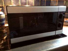 Freecycle Small Microwave