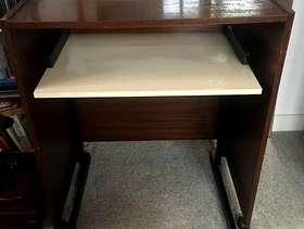 Freecycle Desk with pull out section