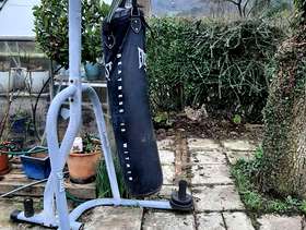 Freecycle Punch bag and stand