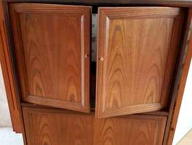 Freecycle TV/DVD Cabinet